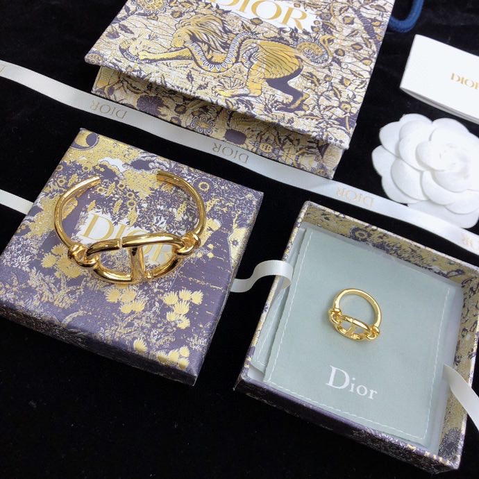 chr1st1an D10r rings